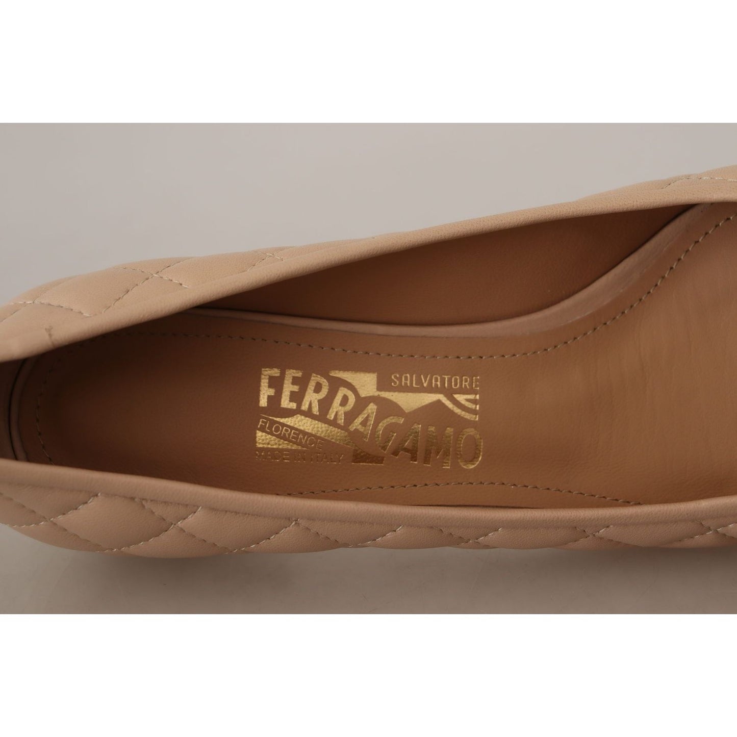 Salvatore Ferragamo Elegant Quilted Leather Pumps in Beige and Black WOMAN PUMPS Salvatore Ferragamo Sienna