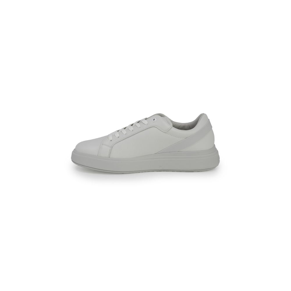Calvin Klein gray leather sneaker, men's low-top design with lace-up fastening, comfortable sole, and logo detail, side view.