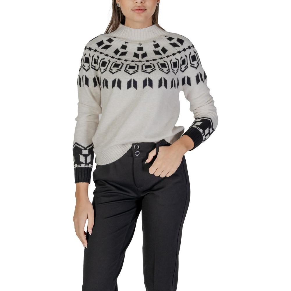 Street One cream cotton sweater with black geometric pattern, women’s knitwear for fall/winter.