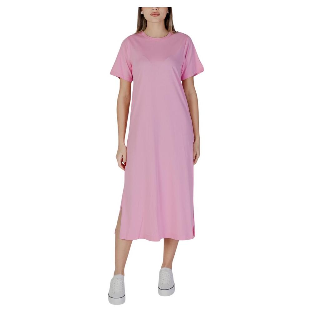 B.Young multicolor cotton dress, women's Spring/Summer collection, 100% cotton, casual short-sleeve design, perfect for warm weather.