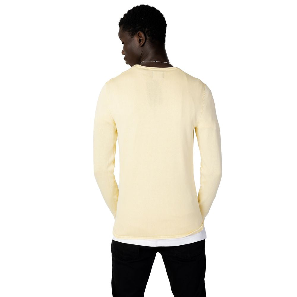 Back view of Only & Sons yellow cotton T-shirt, men's jersey from the spring/summer collection, 100% cotton, casual fashion.