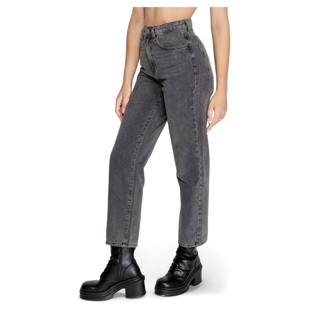 Women's only gray cotton jeans, fall/winter collection, 100% cotton, stylish high-waisted design with casual fit.