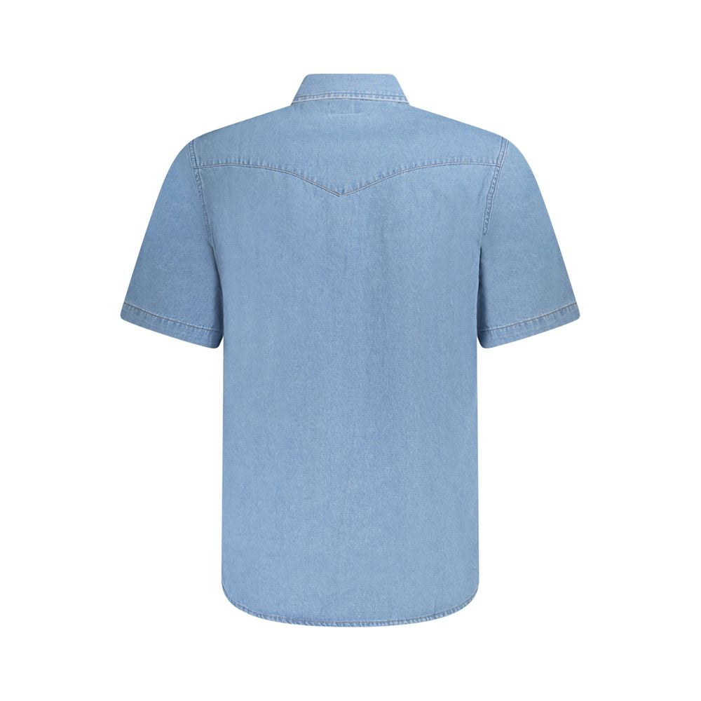 Back view of Wrangler light blue cotton men's shirt with short sleeves and Western design.
