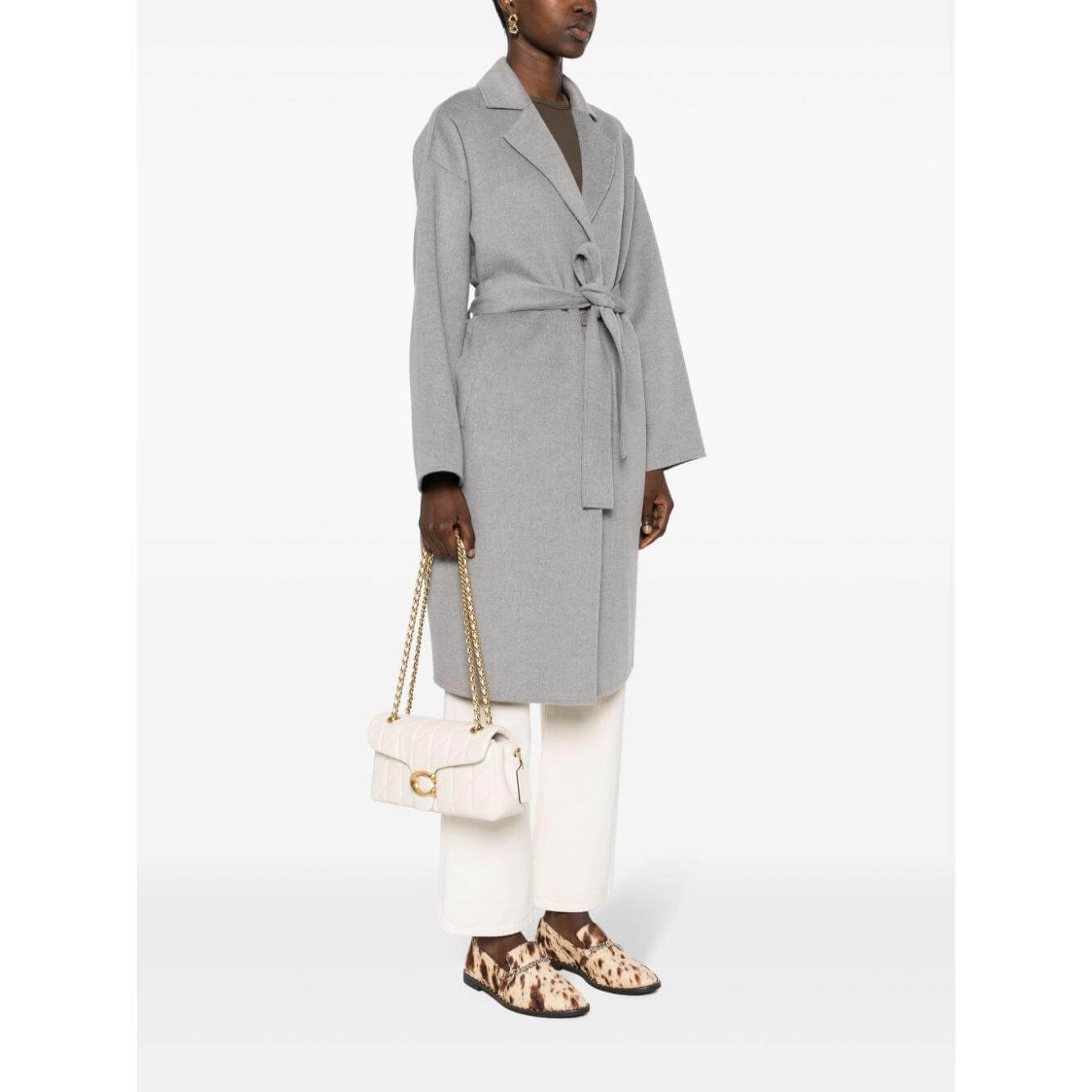 Front view with bag zipped and handles upright.
