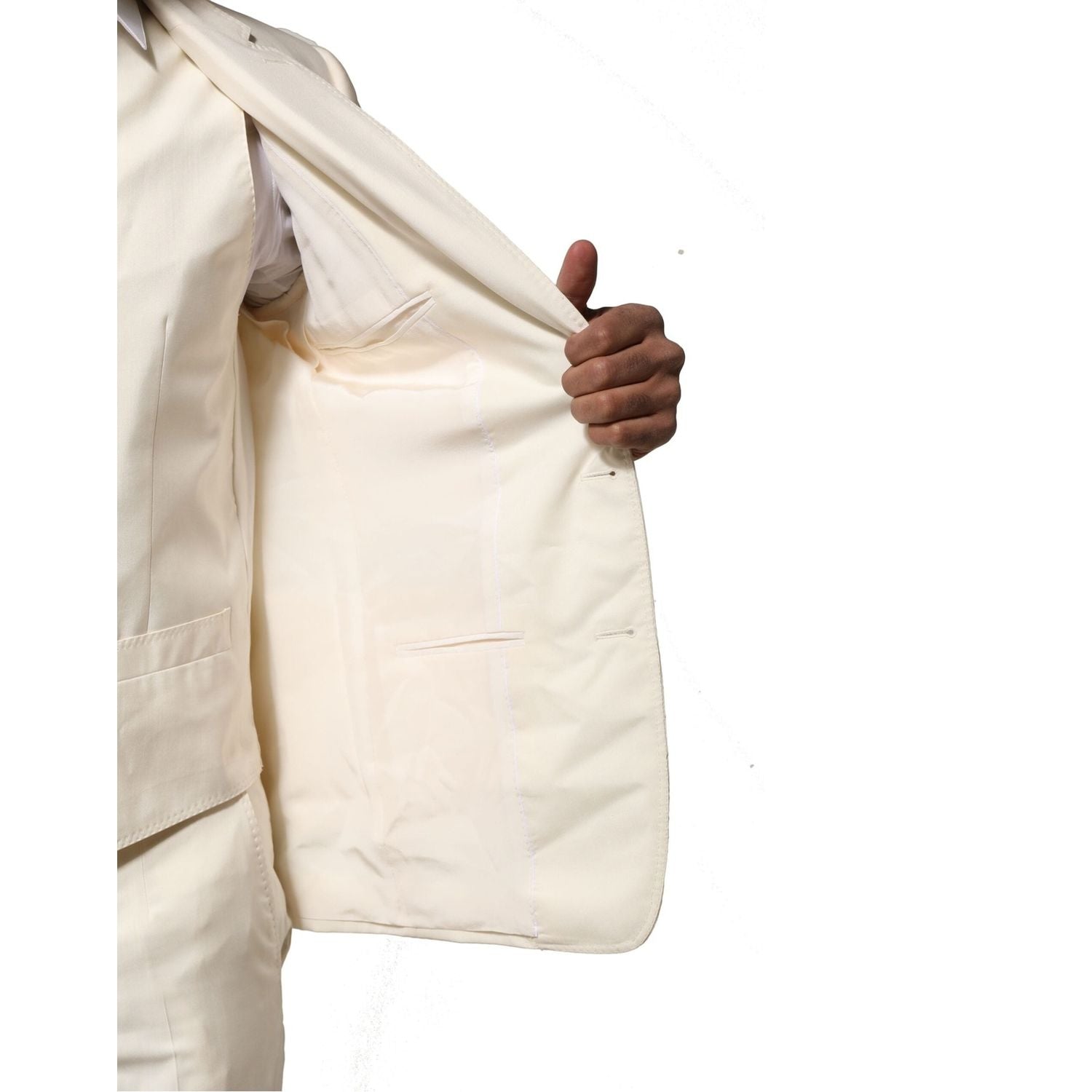Front view with bag zipped and handles upright.