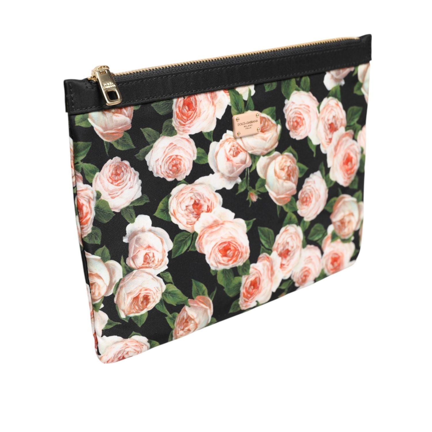 Front view with bag zipped and handles upright.