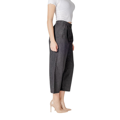 ICHI Black Cotton Cropped Jeans 1728,71956299936,Black,Clothing,Cropped Jeans - Jeans Denim - Clothing,ICHI,IT38|XS,IT40|S,Jeans Denim - Clothing,New with tags,Women